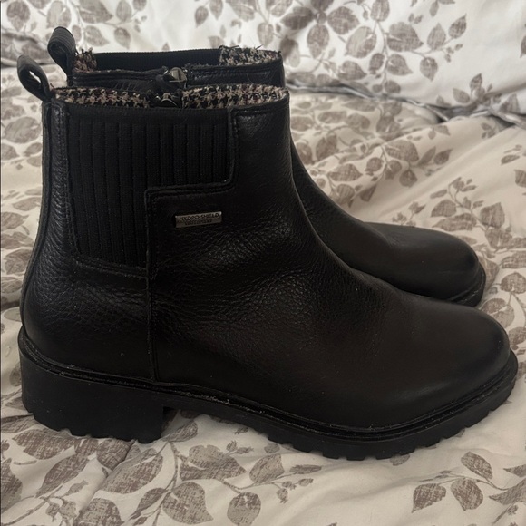 Rockport Black Leather Ankle Booties - Picture 2 of 3